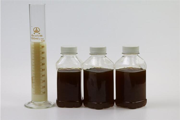 注意防銹性，若出現(xiàn)工件、機(jī)床銹蝕，如切削液沒有腐敗，則說明切削液濃度低了，應(yīng)及時(shí)添加乳化油原液，將濃度調(diào)到正常范圍