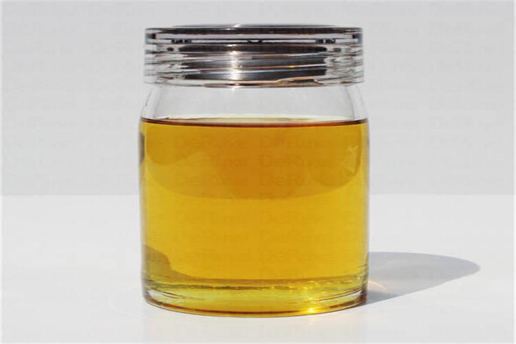 以深度精制的基礎(chǔ)油料調(diào)制工業(yè)齒輪油，對(duì)提高成品油抗乳化性能有重要意義，但齒輪油中含有各種功能的添加劑