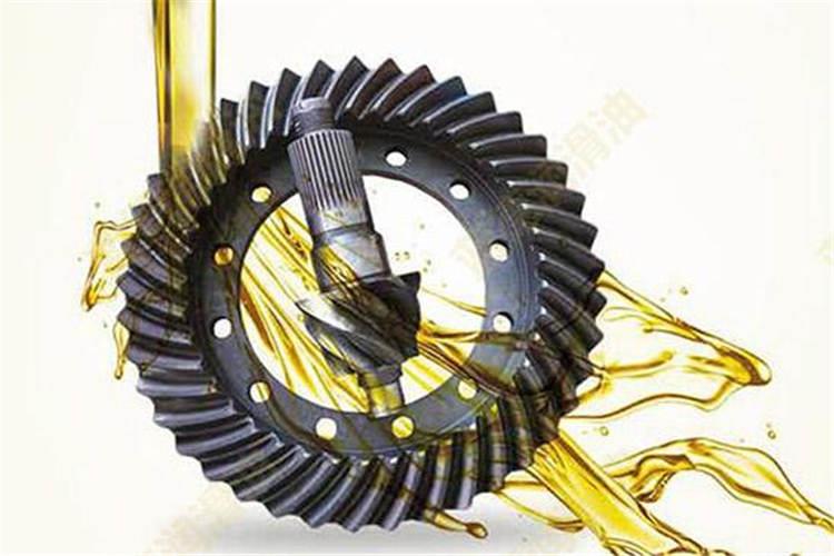 因?yàn)樵诙鄶?shù)情況下，無(wú)法保障工業(yè)齒輪油處在無(wú)污染的環(huán)境中